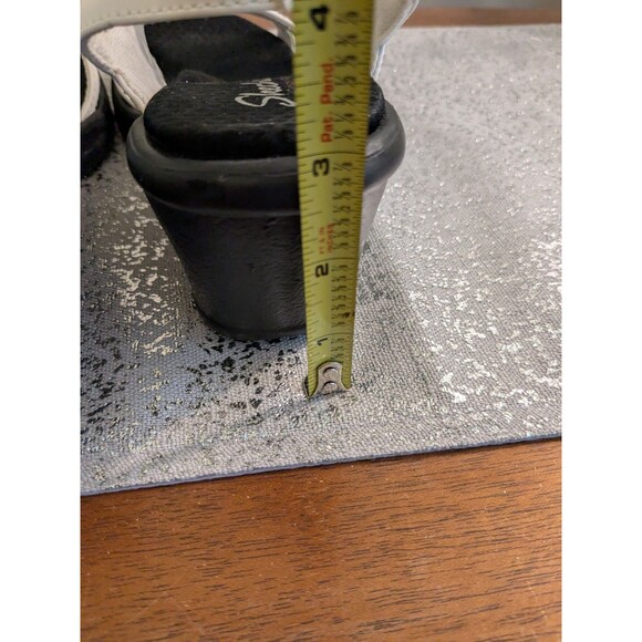 Skechers Women's 8.5 M White Rumbler Memory Foam Wedge Sandals Comfort Casual - Picture 9 of 10